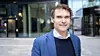 Divisjonslederen for prosjektledelse i Rambøll Bygg, Henning Karlsen, mener en prosjektleder må være synlig i sin rolle og ha både evnen og kunnskap til å lede effektivt, motivere og inspirere sine team og drive prosjektet mot suksess.