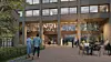 Rehabiliteringen av Karenslyst alle 24 er designet av LINK Arkitektur, som også tegnet det opprinnelige bygget i 1994, og nå vil bringe fremtidens løsninger inn i et ikonisk bygg. Illustrasjon: Plyo.